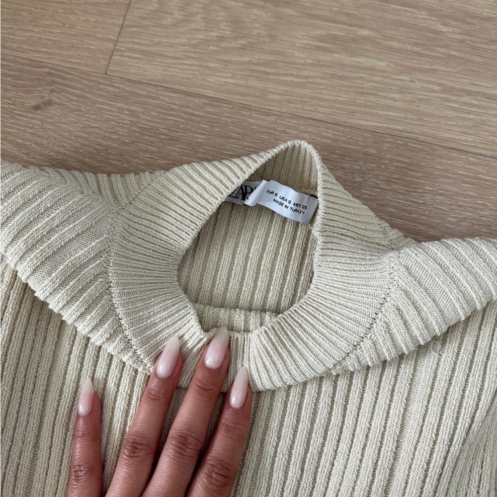 Zara Beige Solid Rib-Knit Ruffle Hem Pullover Sweater Crew Neck Long Sleeve S - Picture 4 of 5